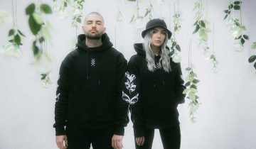 thelifeofnils – broken rose Hoodie